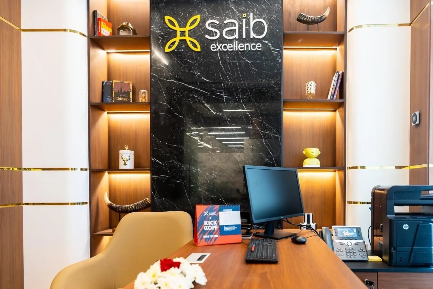 4 4 - عالم الفلوس