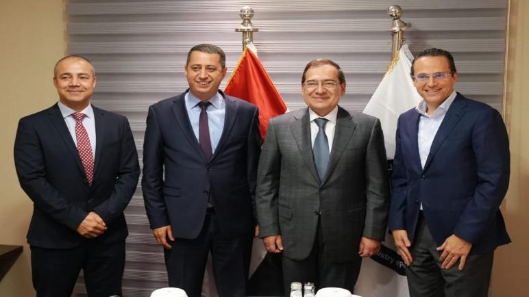 فعاليات قمة COP27.. وزير البترول يعقد جلسة مباحثات مع مسؤولي شركة شل العالمية