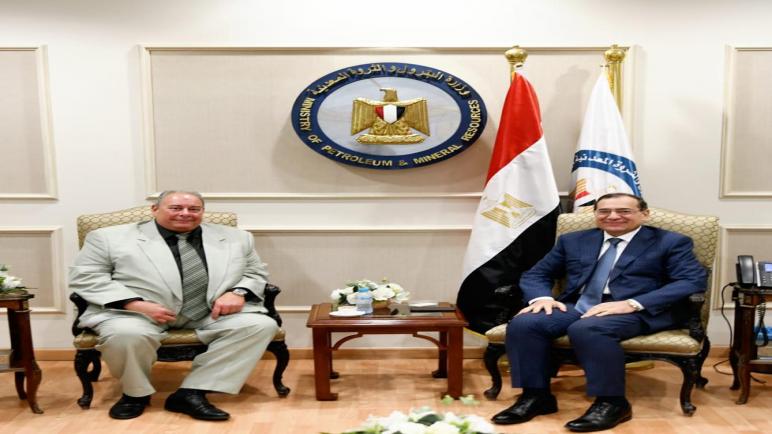 وزير البترول يبحث مع السفير الرومانى بالقاهرة تعزيز التعاون المشترك
