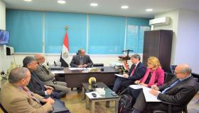 نائب وزير الإسكان يلتقي ممثلي بنك الاستثمار الأوروبي لبحث المشروعات المشتركة