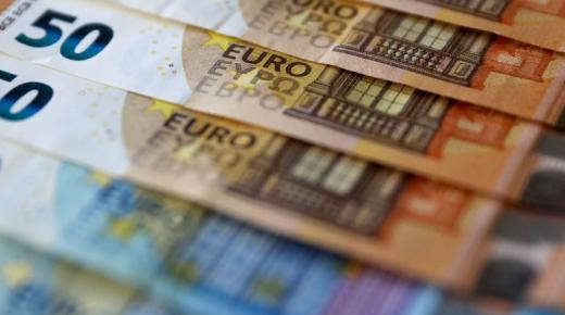 في بنوك مصر.. سعر اليورو اليوم الأحد يسجل 33.65 جنيه للبيع