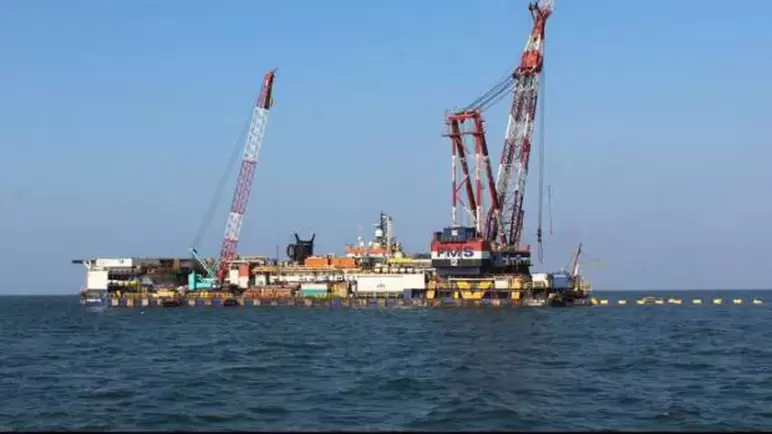 البترول البحرية تنفذ مشروع تنمية حقول أكتوبر البحرية بخليج السويس