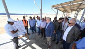وزير الإسكان يتفقد محطة المحولات الكهربائية ورفع كفاءة الطرق ببرج العرب الجديدة