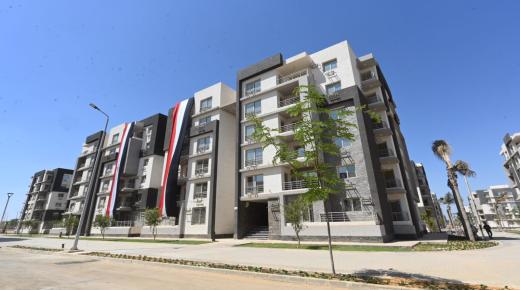 وزير الإسكان يجري جولة تفقدية بمشروع “جنة” في مدينة الشيخ زايد