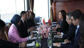 وزير السياحة ونظيرته المغربية يبحثان سبل تعزيز التعاون المشترك