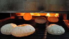 “شعبة المخابز” تتوقع تراجع سعر الخبز السياحى لـ 75 قرشا بعد تدخل الحكومة