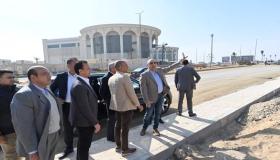 وزير الإسكان يجري جولة تفقدية لمشروعات تطوير ورفع كفاءة محاور الطرق بالقاهرة الجديدة