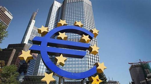 نائب وزير الإسكان يبحث مع البنك الأوروبي التعاون لتمويل مشروعات التكيف مع التغيرات المناخية