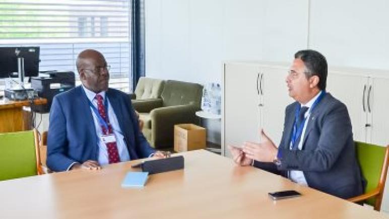 رئيس البريد المصرى يبحث اوجه التعاون مع سكرتير عام الاتحاد البريدى الإفريقى