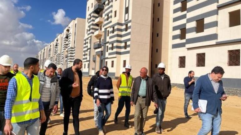 مسؤلو الإسكان يتابعون موقف تنفيذ 2064 وحدة بـ”سكن لكل المصريين” بالسويس الجديدة