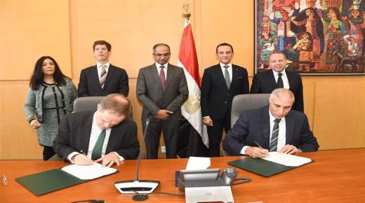 الإسكان توقع مذكرة تفاهم مع السفارة البريطانية للتعاون بمجال المدن والبنية التحتية
