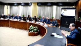وزير البترول يعقد اجتماع مع رئيس البورصة ورؤساء شركات القطاع لبحث التعاون بين الجانبين