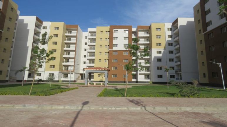 “الإسكان”: تسليم 2171 وحدة بديل للعشوائيات بمدينة العبور في 2022