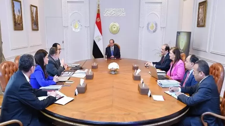 تفاصيل اجتماع الرئيس السيسي مع المجموعة الوزارية الاقتصادية بحضور محافظ البنك المركزي