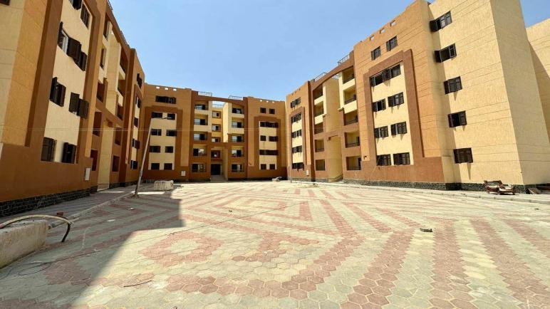 رئيس جهاز “العبور الجديدة” يتابع أعمال البنية التحتية الجاري تنفيذها بـ”سكن كل المصريين”