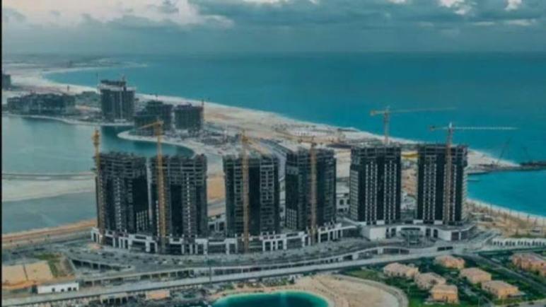 بتنظيم من جهاز القاهرة الجديدة.. وفد طلابى يتفقد معالم مدينة العلمين الجديدة
