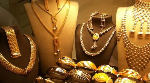 هبوط جديد في اسعار الذهب.. وعيار 21 يسجل 2250 جنيها