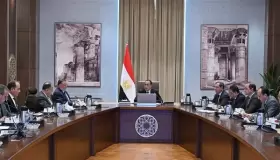 رئيس الحكومة يتابع جهود توفير المنتجات البترولية ومشروع توسعات مصفاة تكرير ميدور