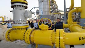 وزير البترول يعطي إشارة بدء تشغيل مشروع ربط خط غاز ريفين بمصنع استخلاص البوتاجاز بالعامرية