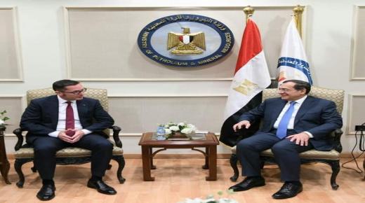 “الملا” يبحث مع رئيس “فنترشال ديا” الألمانية التحديات العالمية لصناعة البترول والغاز