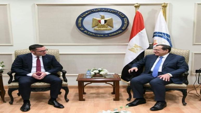 “الملا” يبحث مع رئيس “فنترشال ديا” الألمانية التحديات العالمية لصناعة البترول والغاز