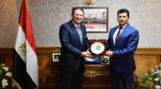 وزير الرياضة يبحث مع الرئيس التنفيذي لبنك QNB سُبل التعاون المشترك