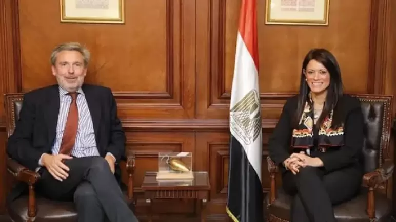 نتائج مؤتمر المناخ COP27 على مائدة اجتماع وزيرة التعاون الدولي والسفير الإيطالى