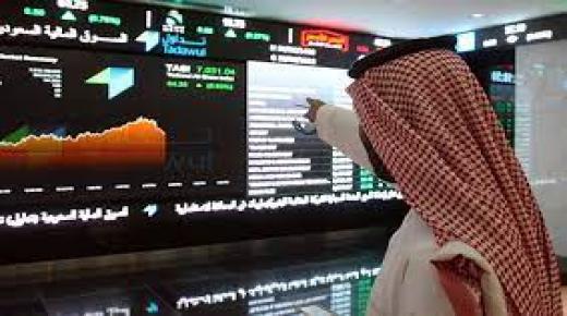 تباين بورصات الخليج: صعود الأسهم الإمارتية والبحرينية.. وهبوط السعودية
