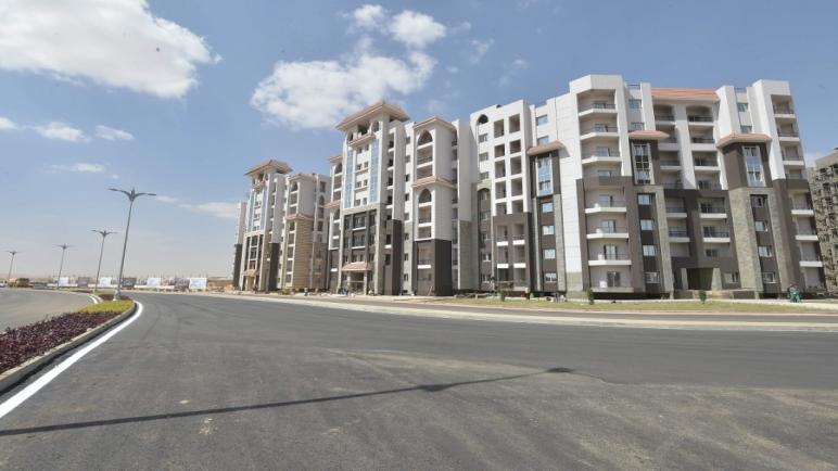 رئيس جهاز العاصمة الإدارية يعقد الاجتماع الدورى مع سكان الحى السكنى الثالثR3