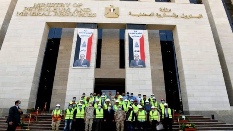 وزارة البترول تعقد أولى اجتماعاتها بمقرها الجديد بالعاصمة الإدارية