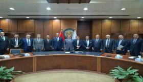 “الملا” يعقد الاجتماع الدوري لمتابعة إجراءات وخطط رفع الكفاءة التشغيلية لشركات الإنتاج البترولي