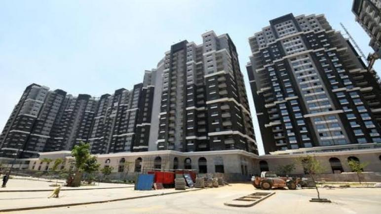 مسئولو “الإسكان” يتفقدون أعمال المشروعات بمثلث ماسبيرو وسور مجرى العيون