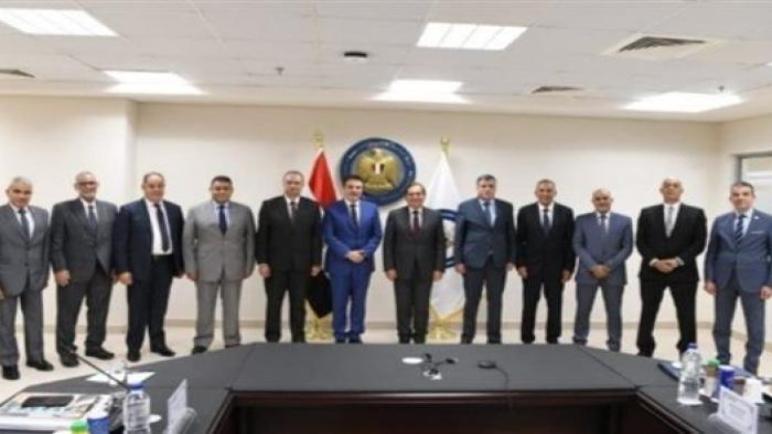وزير البترول يترأس اجتماع مجلس إدارة جهاز تنظيم سوق الغاز.. تفاصيل