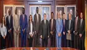 حسن عبد الله يستقبل وفدًا من البنك المركزى لجنوب السودان