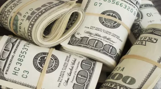 في بنوك مصر.. سعر الدولار اليوم الإثنين يستقر عند 19.42 جنيه للشراء