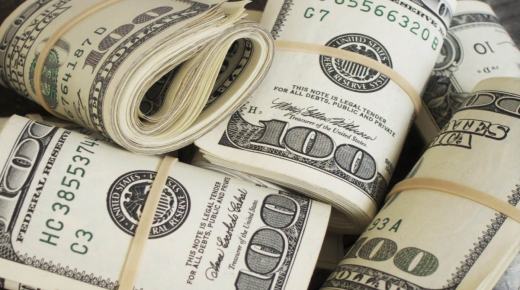 في بنوك مصر.. سعر الدولار اليوم الجمعة يستقر عند 30.52 جنيه للبيع