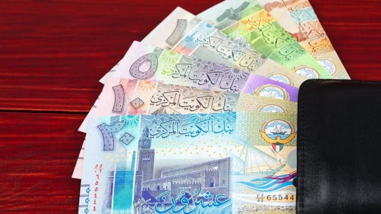 في بنوك مصر.. سعر الدينار الكويتى اليوم الثلاثاء يسجل 101 جنيه للبيع