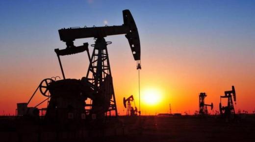 تراجع أسعار النفط للأسبوع الثانى على التوالى.. وخام برنت ينخفض 4%