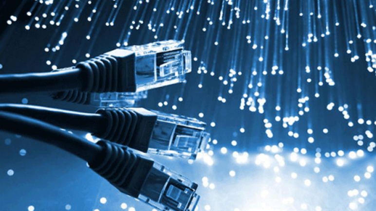 من منتدى شباب العالم.. وزير الاتصالات: مصر تنفذ أحدث كابل بحرى للإنترنت فى أفريقيا