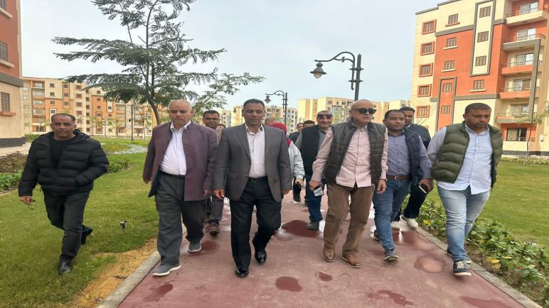 مسئولو “الإسكان” يتفقدون المشروعات والطرق بمدينتي بدر وحدائق العاصمة