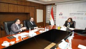 وزيرة التخطيط تبحث مع رئيس شركة ليونى مصر سبل التعاون المشترك